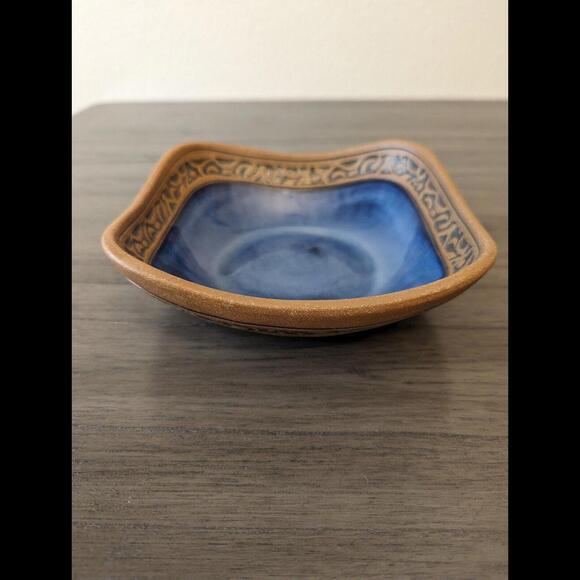 Mineral Springs Potery Bowl Signed By Artist Made In 2000 - Picture 3 of 9